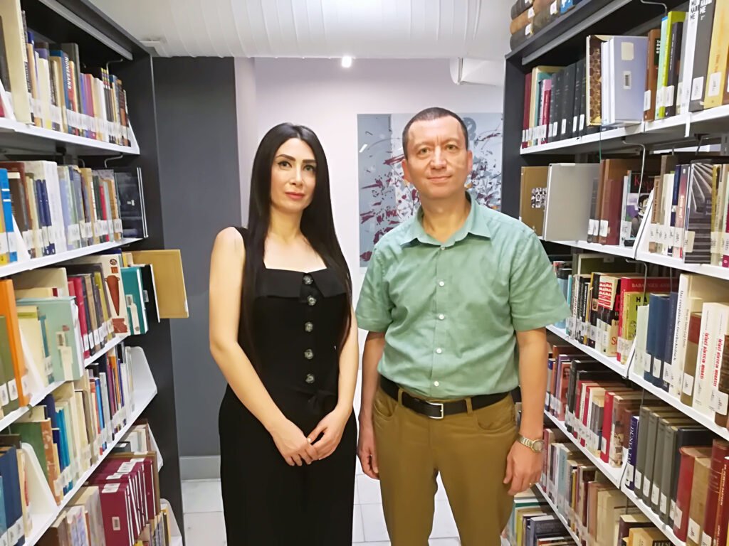 Orta yaş üzeri Facebook, genç kuşak Instagram kullanıyor!