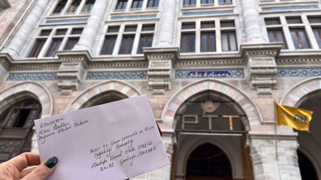 23 Nisan’da Gençlerden, Çevre, Şehircilik ve İklim Değişikliği Bakanlığına Açık Mektup: “Biz Bu Mücadeleye Çocukluğumuzu Verdik”